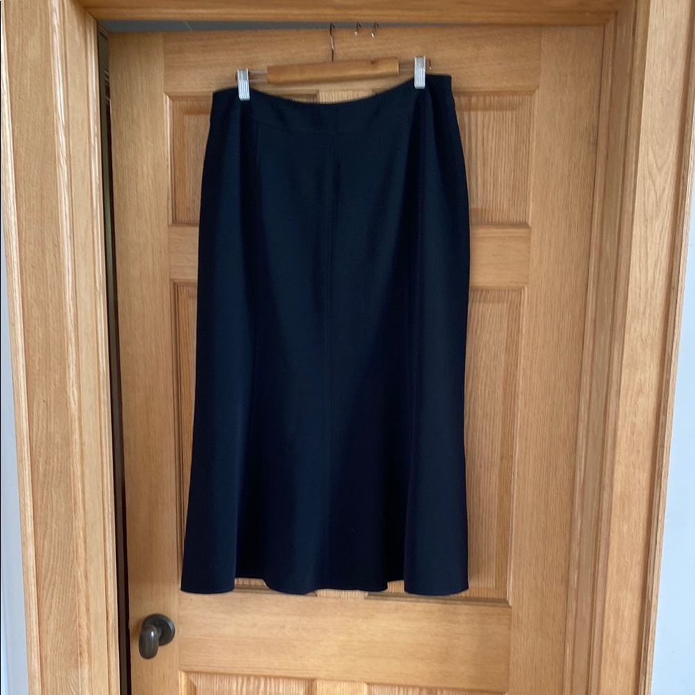 Louben Elegant Black Women's Skirt